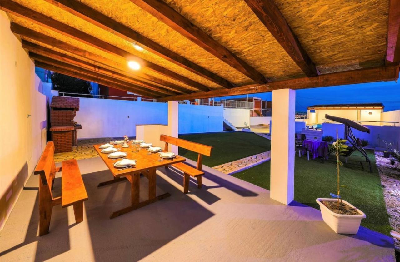 Villa Ana Kaštel Sućurac Kültér fotó
